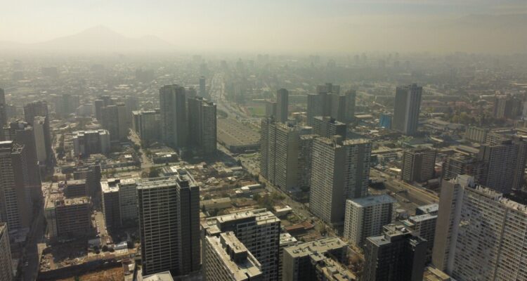 Decretan tercera Alerta Ambiental consecutiva en la RM por mala calidad del aire