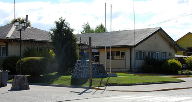 Confirman responsabilidad de alcalde de Futrono y 8 funcionarios en falsas cotizaciones de limpieza