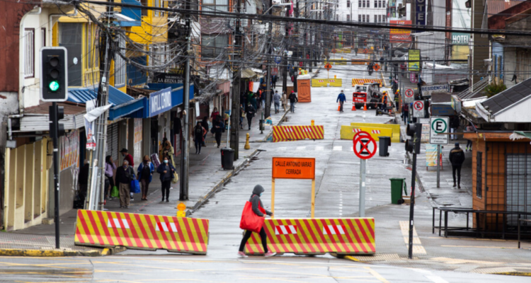 Empresa pide más plazo para terminar obras de calle Varas en Puerto Montt: trabajos comenzaron en 2021