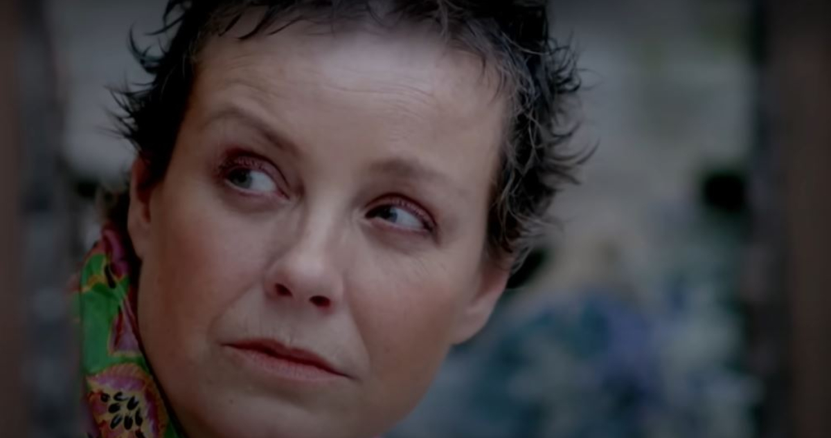 La animadora de televisión Claudia Conserva en el documental Brava.