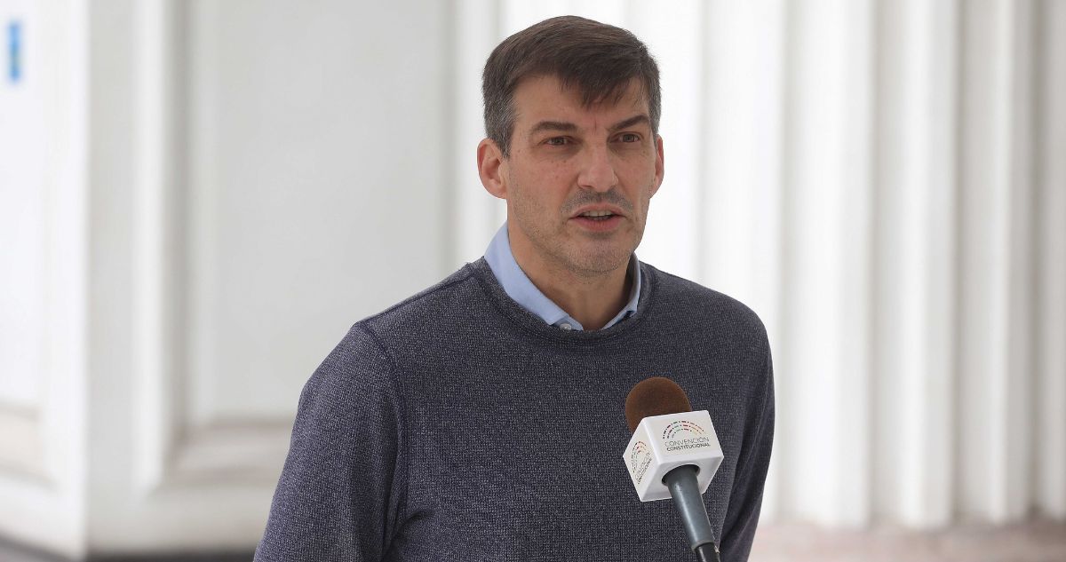 Stingo asegura que “la derecha metió plata” pero que en la Convención se pasaron “algunos pueblos”