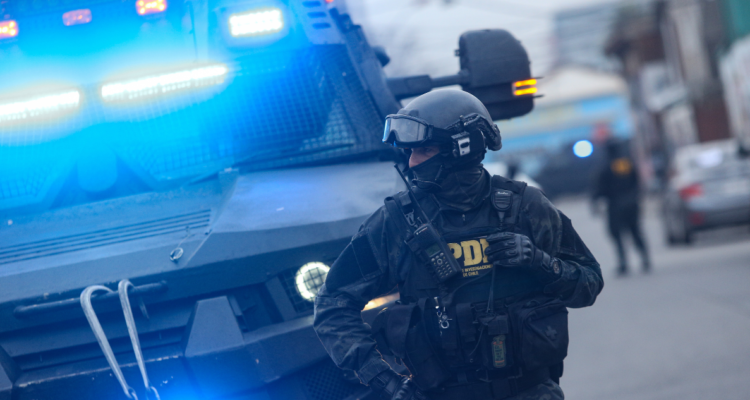 Detienen a 11 miembros del Tren de Aragua con 170 kilos de droga y buses para trasladar migrantes.