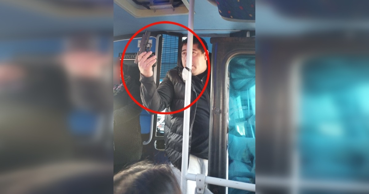 Detienen a camionero que amenazó con pistola a chofer de bus en Coronel