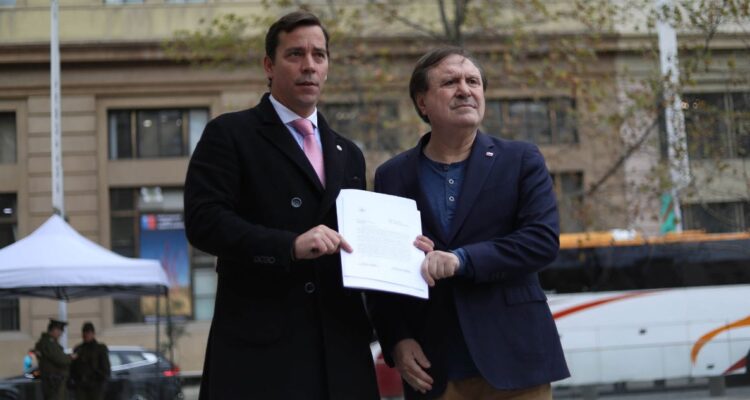 Diputados UDI exigen a Boric aclarar públicamente la creación de los 94 mil empleos públicos en un año