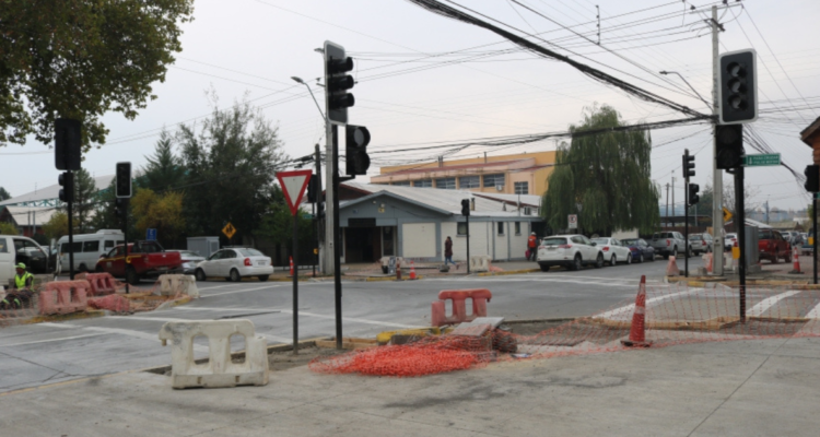 Cruce de Huépil tiene semáforos por primera vez en su historia: instalarán 7 más en Los Ángeles.