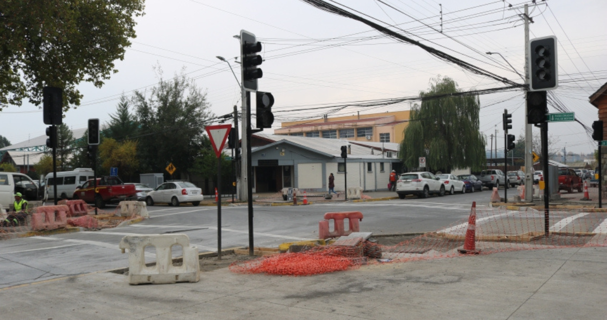 Cruce de Huépil tiene semáforos por primera vez en su historia: instalarán 7 más en Los Ángeles.