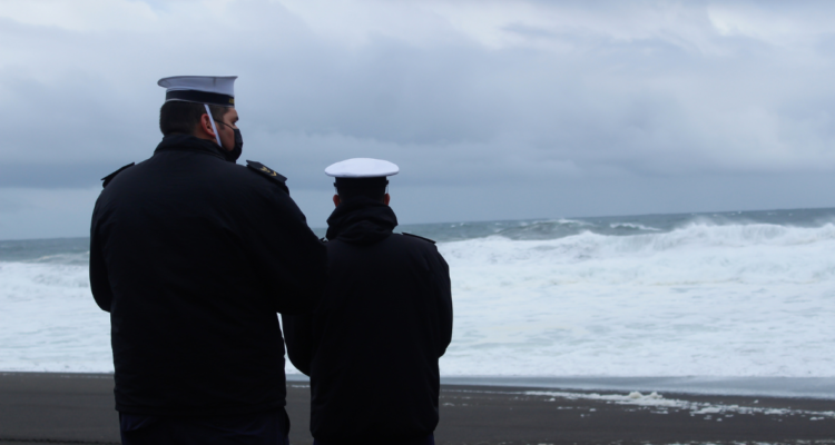 Pescador muere tras desorientarse por la niebla en playa de Chiloé: se dedicaba a extraer pompón.