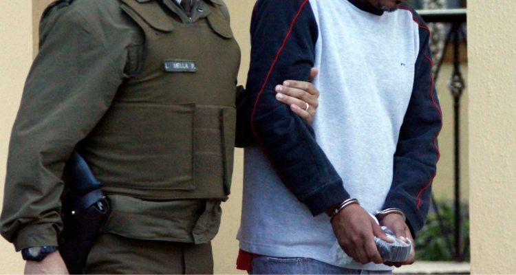 Detienen en Nacimiento a delincuente apodado “El Tachuela”: portaba una escopeta al ser fiscalizado.