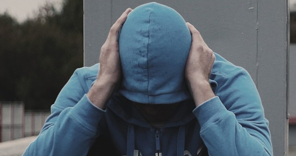 Padre desesperado pide ayuda para internar a su hijo: es drogadicto hace 14 años y está descontrolado.