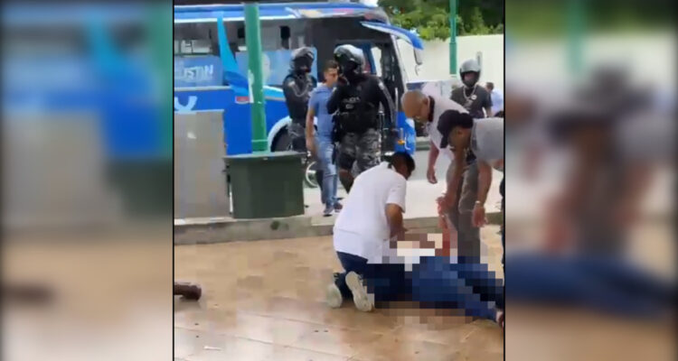 Horror en Ecuador: cuatro muertos y varios heridos deja tiroteo en funeral de agente de tránsito