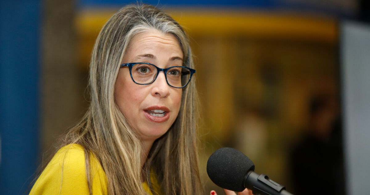 Embajadora de EEUU descarta que lanzas internacionales pongan en riesgo Visa Waiver para chilenos