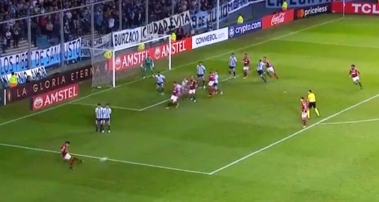 La ‘avivada’ de Erick Pulgar que dejó a Flamengo en ventaja sobre Racing por la Copa Libertadores