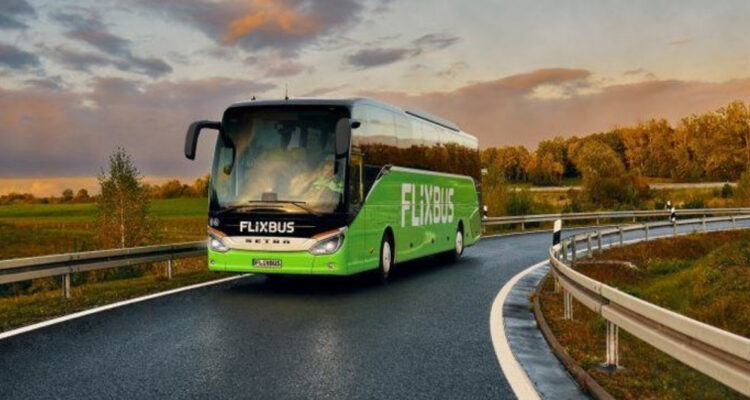 Flixbus, la empresa europea de transporte sustentable y low cost que operará en Chile