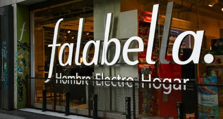En medio de los últimos resultados trimestrales de la empresa, altos cargos directivos de Falabella respondieron las dudas de los inversionistas