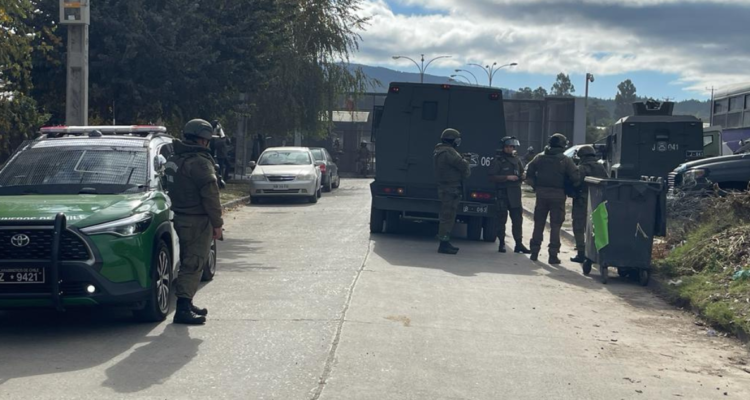 Gobierno confirma liberación de gendarmes retenidos por comuneros mapuches en la cárcel de Angol