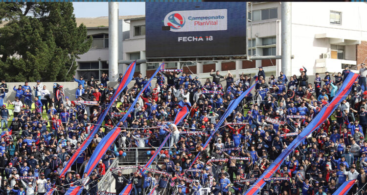 hinchas de la U Ñublense