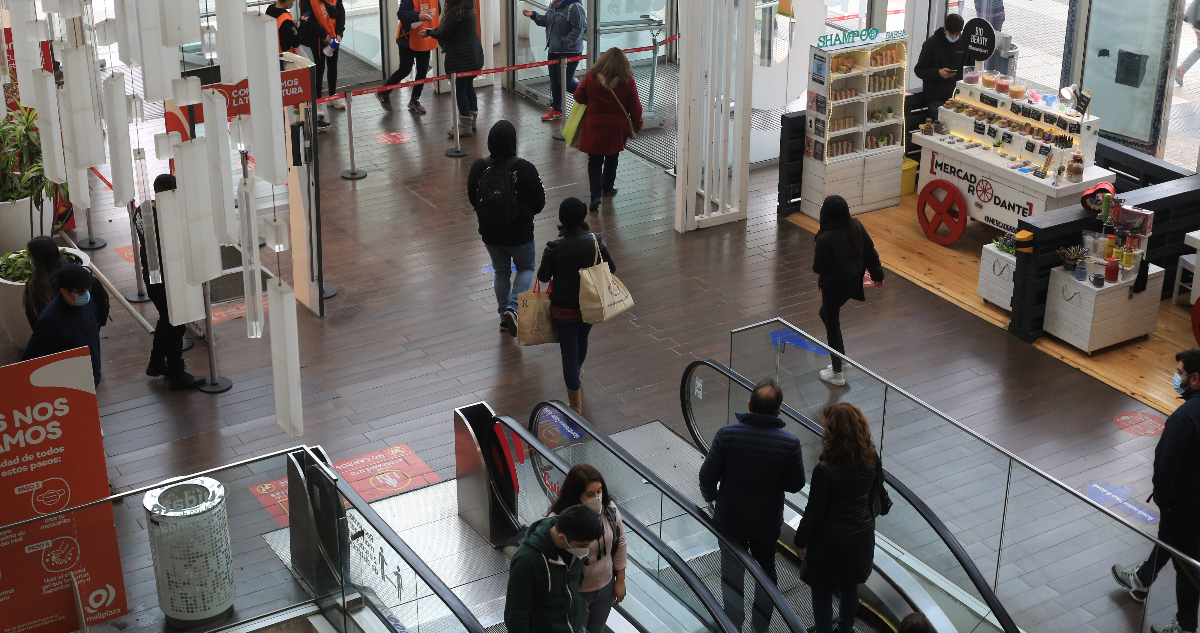 Actividad económica en Chile agudiza su caída en marzo marcada por mal desempeño de comercio y minería