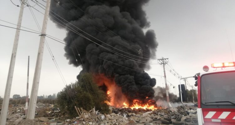 incendio-neumaticos-aeropuerto-santiago-750x400.jpeg