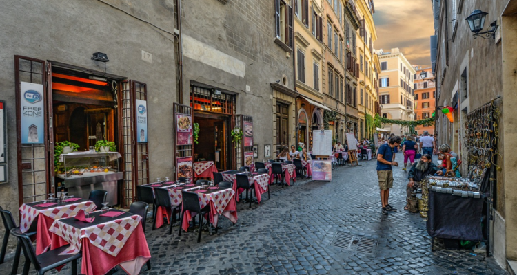 La baja natalidad pondría en aprietos a Italia: Gobierno alerta que perdería el 18% de su PIB