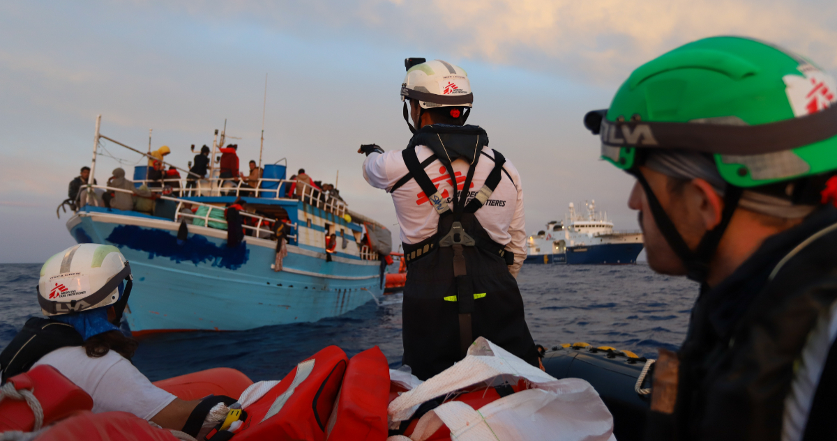 Italia aprueba la “Ley Cutro” que aumenta las penas contra traficantes de migrantes