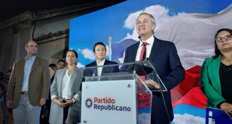 José Antonio Kast: “Chile ha derrotado a un gobierno fracasado, hay que decirlo fuerte y claro”