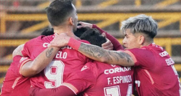 La Serena goleó a Santiago Morning y alcanza la cima en la Primera B