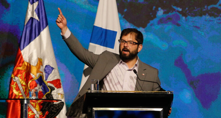 La Moneda apunta al “legado” del presidente Boric en medio de críticas por comunicación de logros