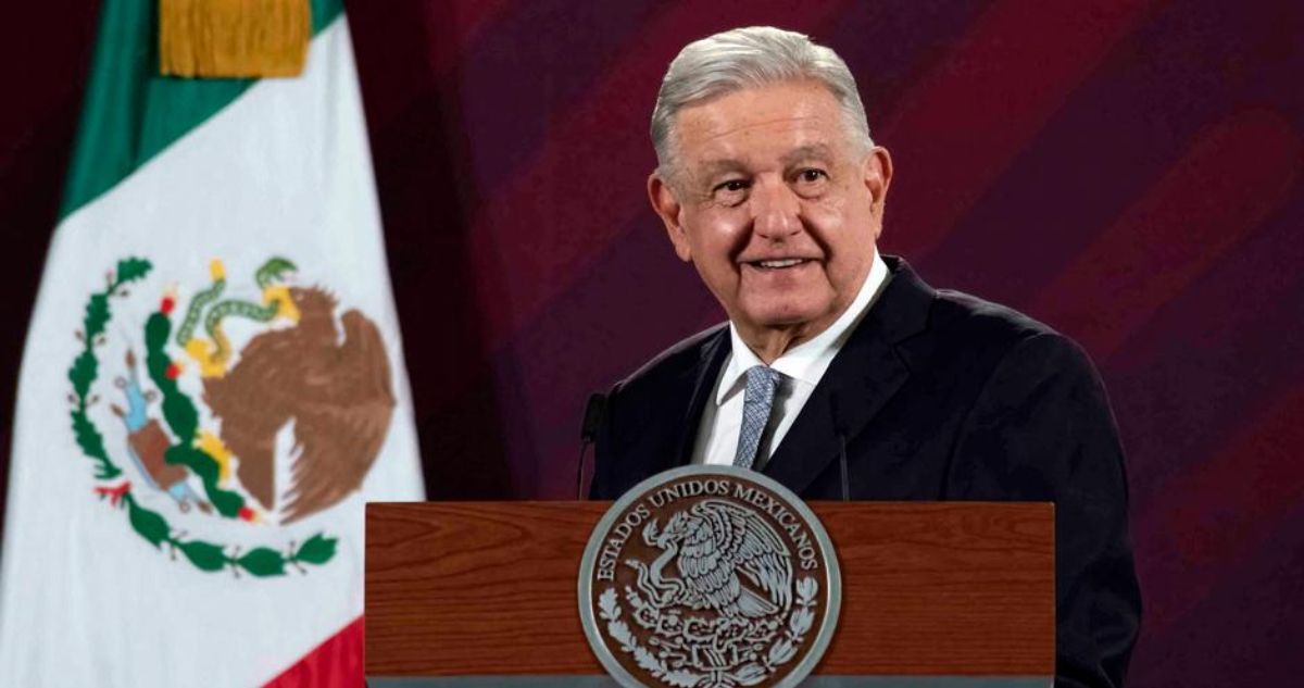 López Obrador dice que sería un orgullo ser considerado no grato por Perú