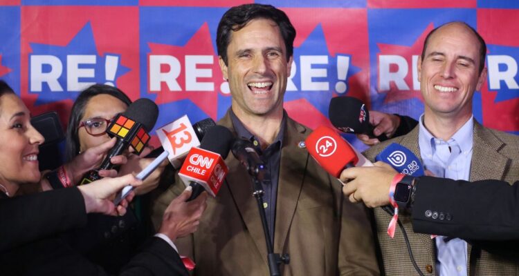 Callados para no tropezar: consejeros republicanos deberán pedir autorización para nuevas apariciones