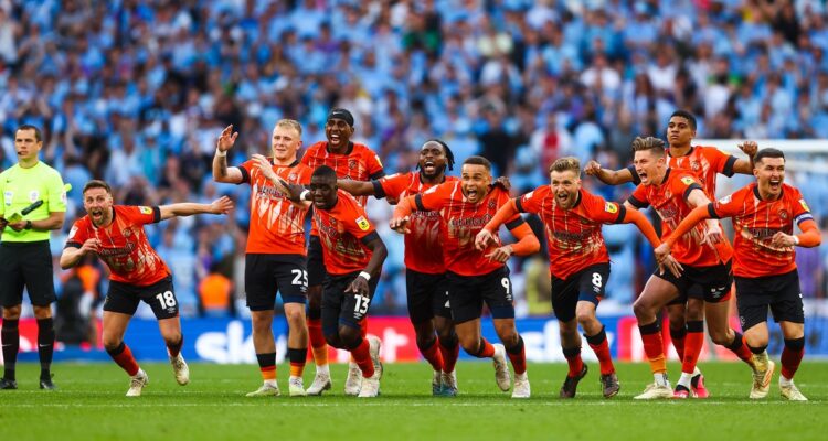 Luton Town venció en penales al Coventry para ascender a la Premier League.