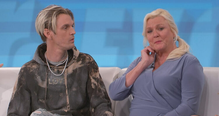 AARON CARTER Y SU MADRE