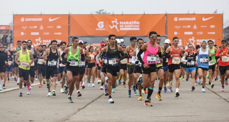 Estos serán los desvíos por la Maratón de Santiago: Metro abrirá más temprano el domingo