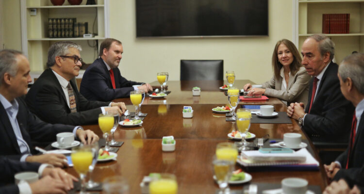 Marcel se reunió con empresarios y remarcó que Gobierno será pragmático para impulsar sus reformas