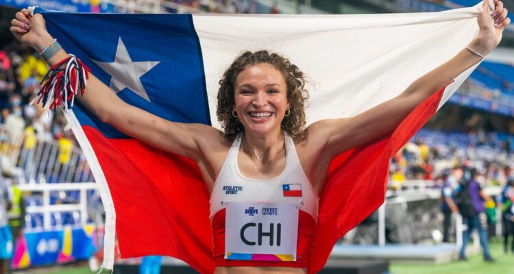 ¡Sólida! Martina Weil volvió a romper su récord chileno en los 400 metros planos