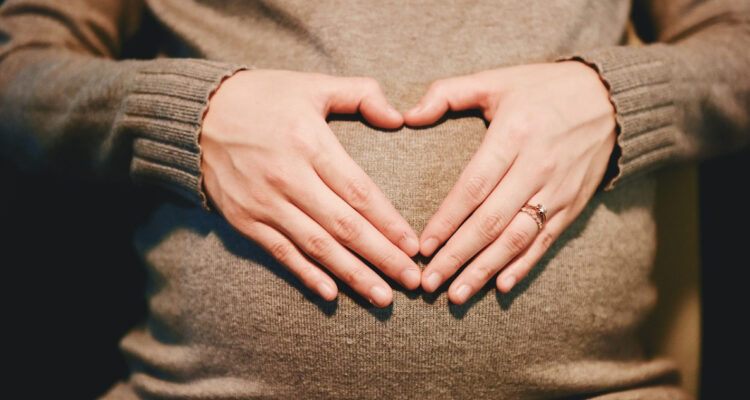 Los exámenes que debes tomar al postergar la maternidad