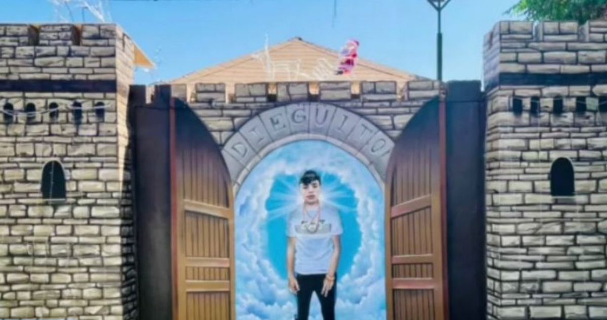 “Hay que demolerlos”: las reacciones de parlamentarios tras dichos de Monsalve sobre mausoleos narcos