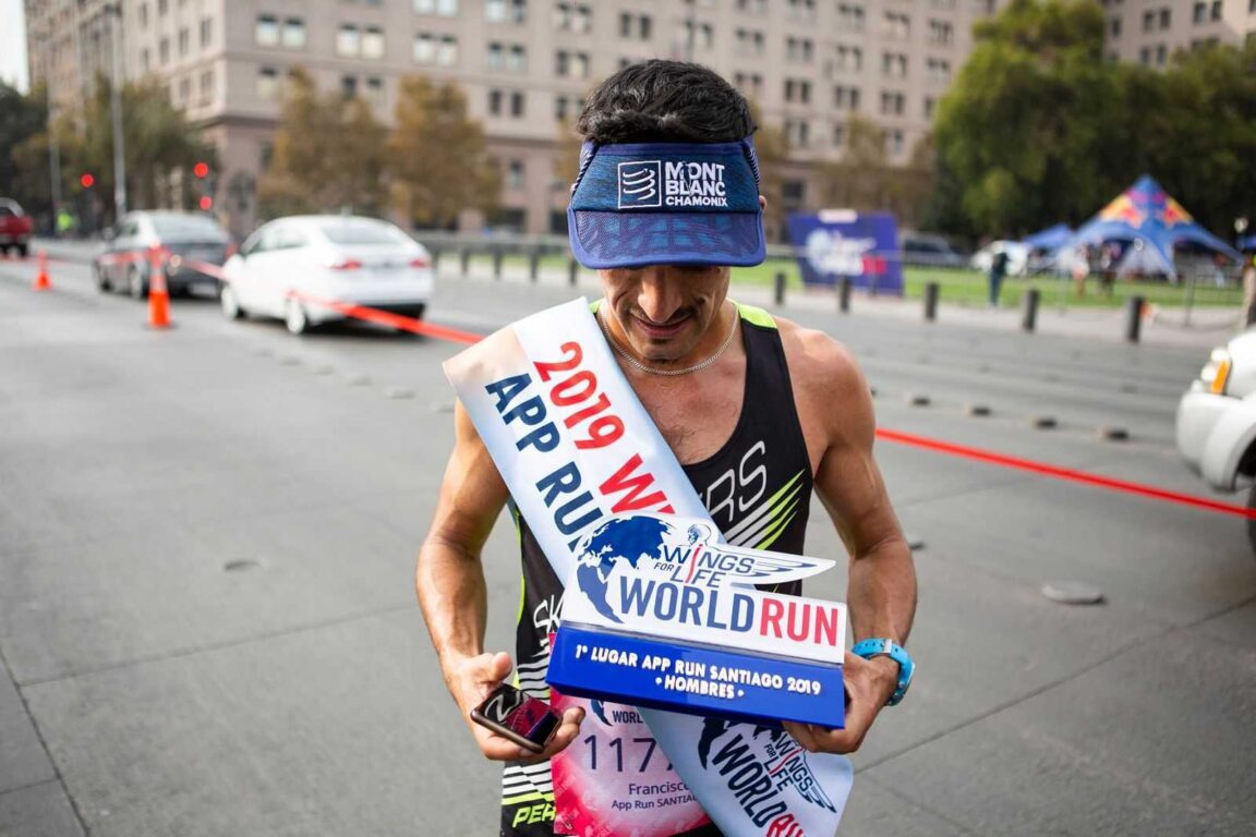 Francisco Méndez en la coronación de la Wings For Life World Run de 2019.
