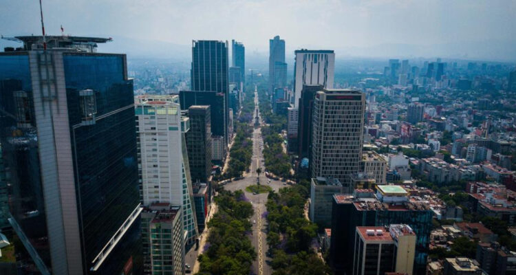 México dará visas temporales de un años para trabajar en obras públicas