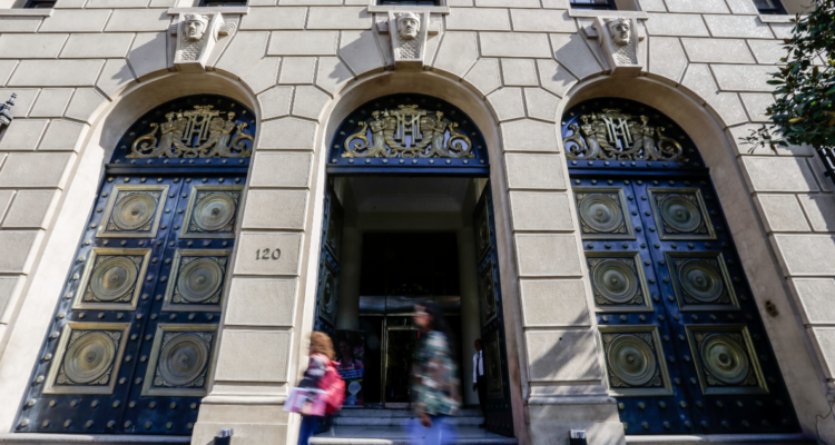 Hacienda finaliza colocación de bono social en pesos y destaca “histórica demanda extranjera”