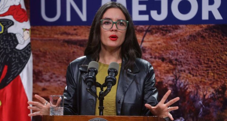 “Es política ficción”: Ministra Vallejo por proyecto para evitar posible nuevo proceso constitucional