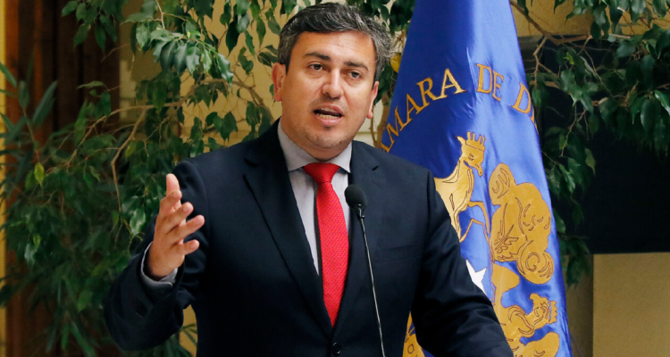 No aporta Seremi de Salud critica a diputado republicano por llamado a no vacunarse contra Covid-19