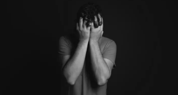 Brechas de género en la salud mental de los chilenos