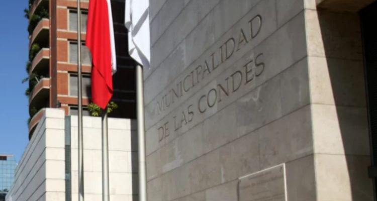 fachada de la Municipalidad de Las Condes