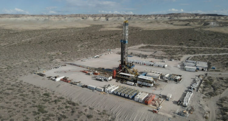 Paro petrolero total en yacimiento Vaca Muerta gremios reclaman por operario que perdió un brazo