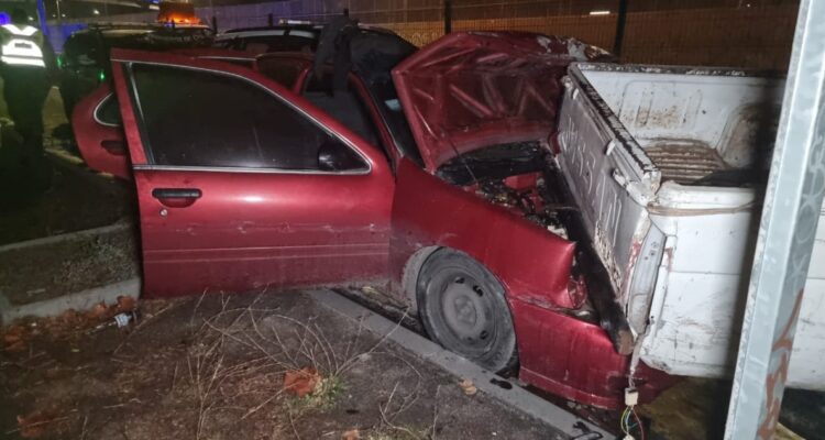 Cuatro detenidos tras persecución que comenzó en Paine y terminó en San Ramón
