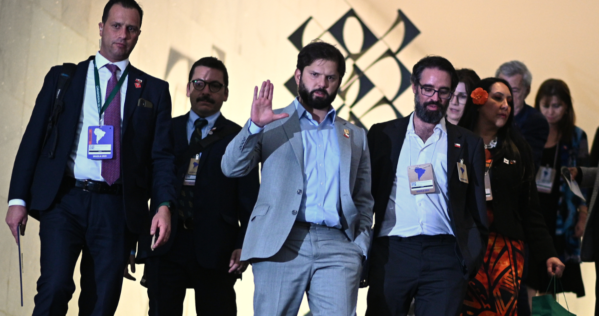 Prensa brasileña califica a Boric como “mal ejemplo” para Latam por sus duras críticas contra Maduro