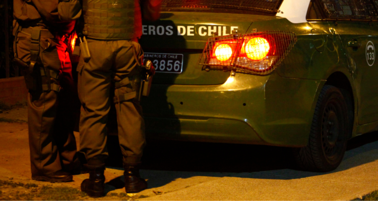 Activan protocolos por presunta emergencia química en estacionamiento de playa de Cobquecura