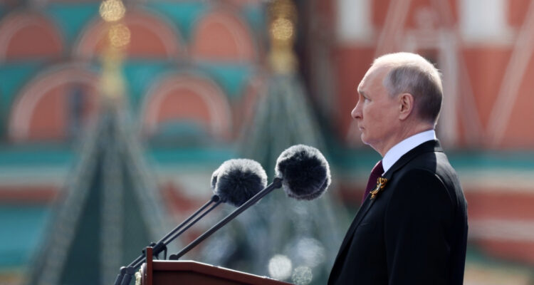 Putin promete la victoria en la “auténtica guerra” desencadenada contra Rusia