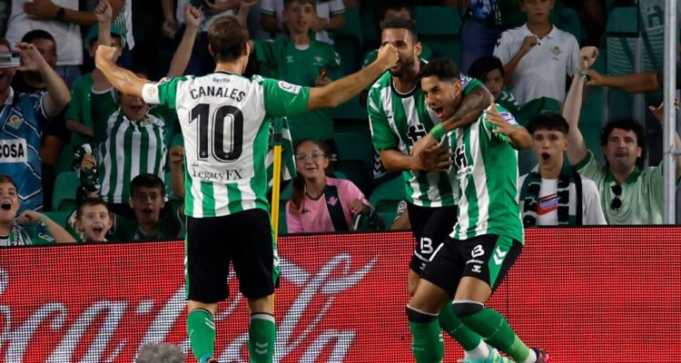 Betis venció al Rayo Vallecano por La Liga de España.
