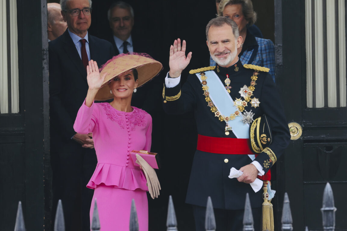 Reina Letizia junto a Rey Felipe de España